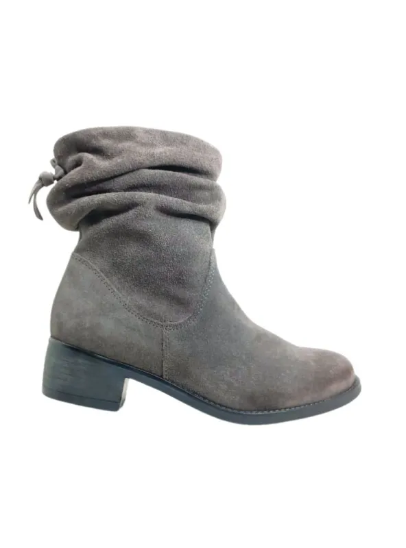 DETAILED ANKLE BOOTS sold by FBO