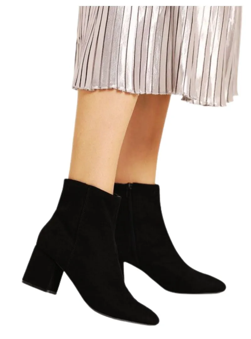 HIGH HEELED ANKLE BOOTS sold by FBO product image thumbnail 3