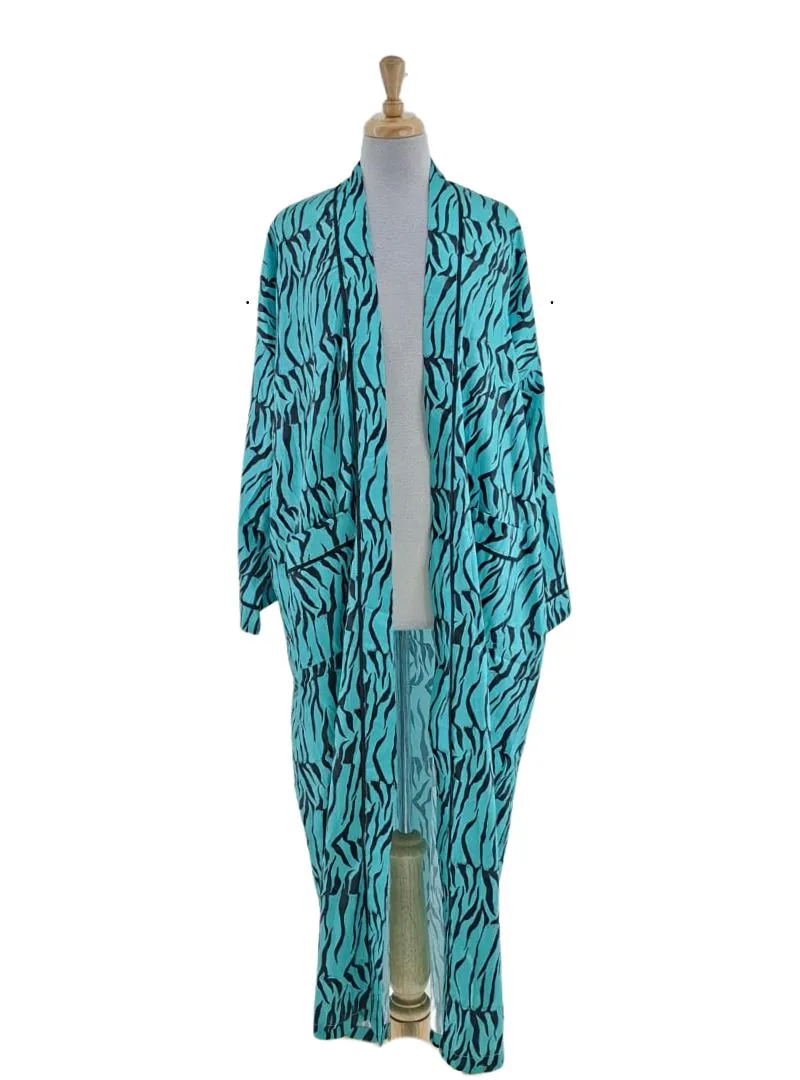 PRINT DETAILED SATIN ROBE sold by FBO