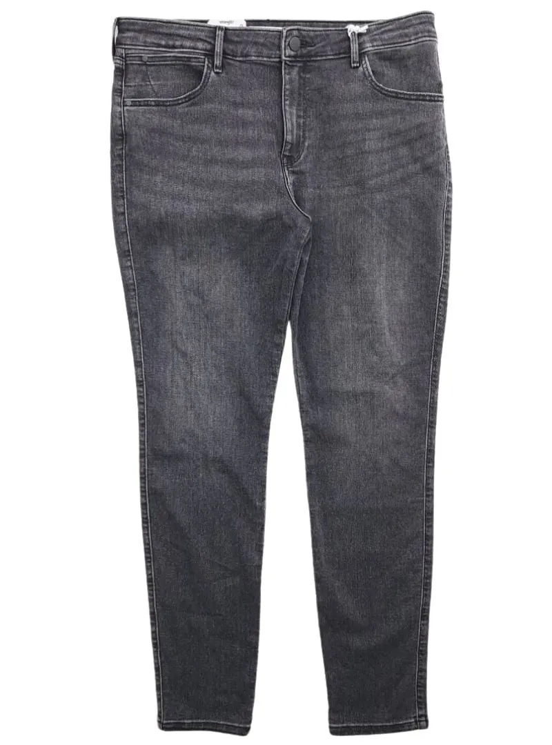 SKINNY DENIM JEAN sold by FBO