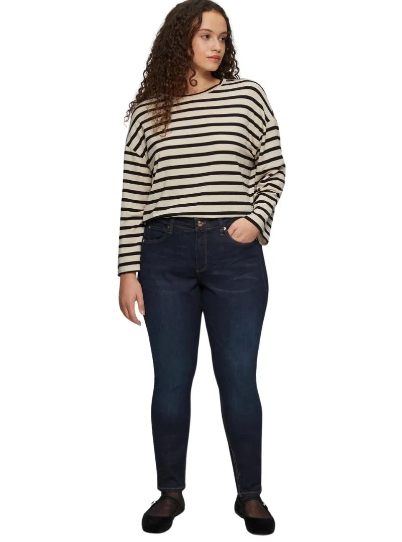 REGULAR FIT MID RISE STRAIGHT LEG JEAN sold by FBO product image thumbnail 2