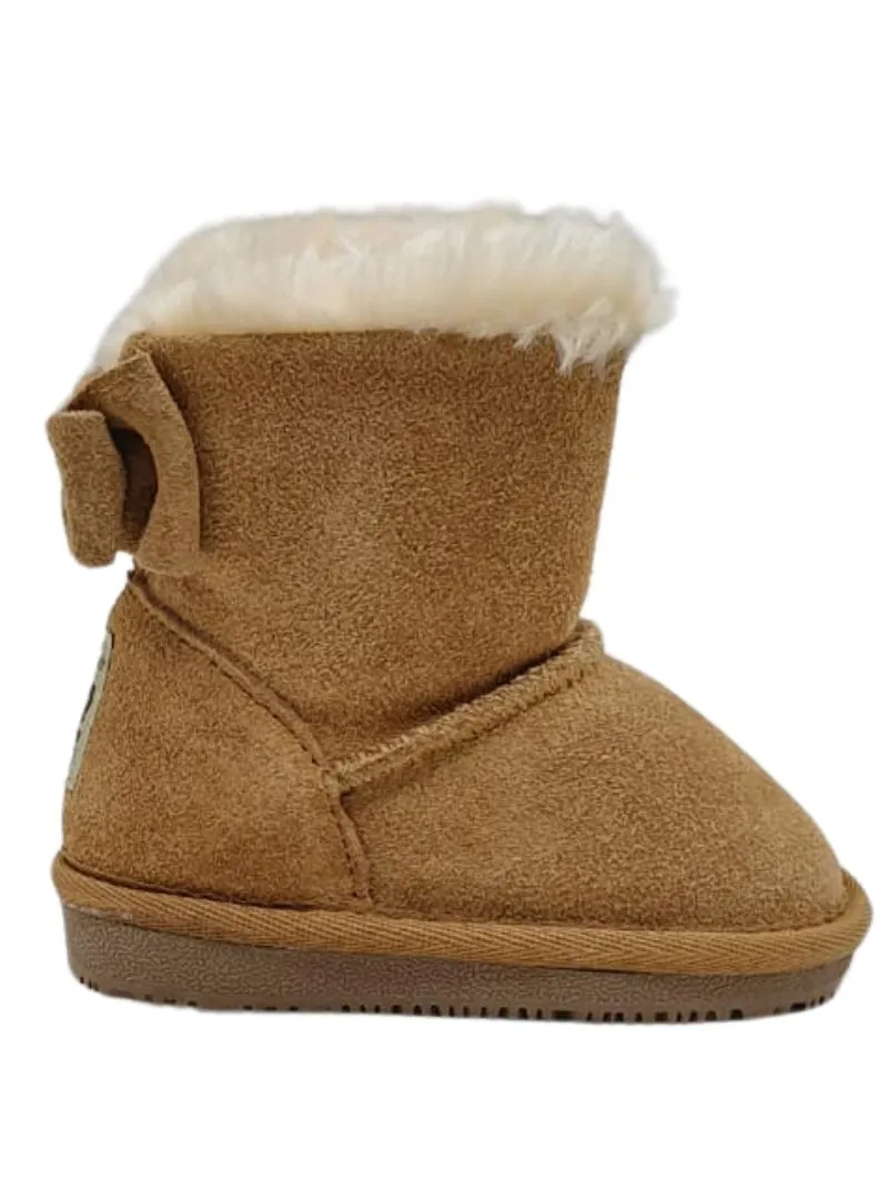 FLUFFY WINTER BOOTS sold by FBO