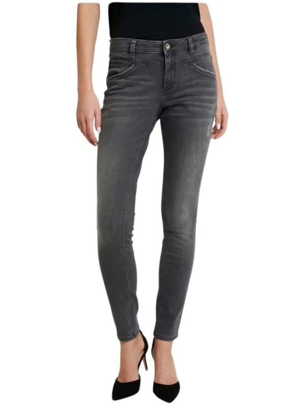 ALEXA SKINNY FIT JEAN sold by FBO