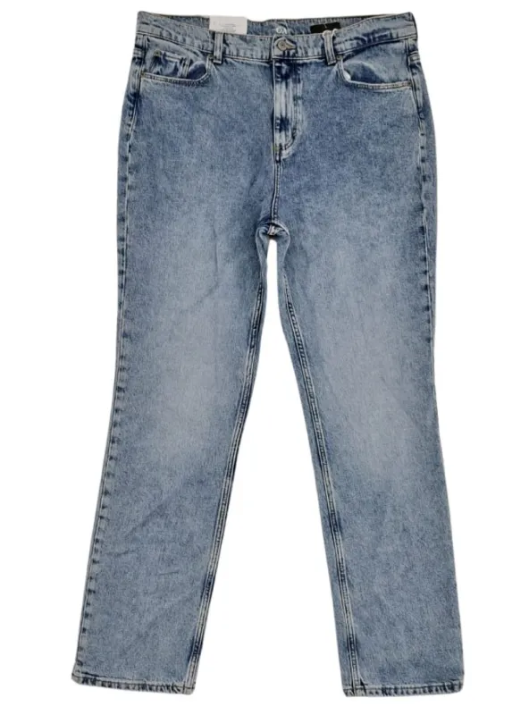 HIGH WAIST STRAIGHT JEAN sold by FBO