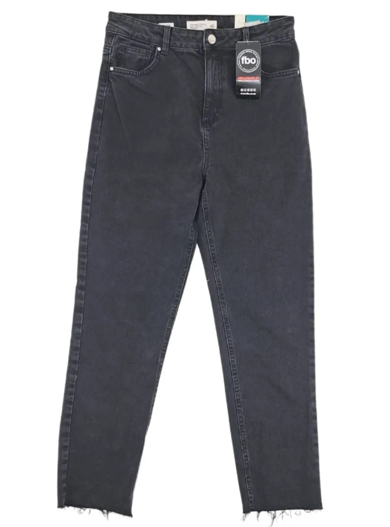 HIGH WAIST STRAIGHT LEG JEAN sold by FBO