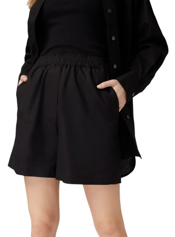 Peek & Cloppenburg Linen Short - Black sold by FBO