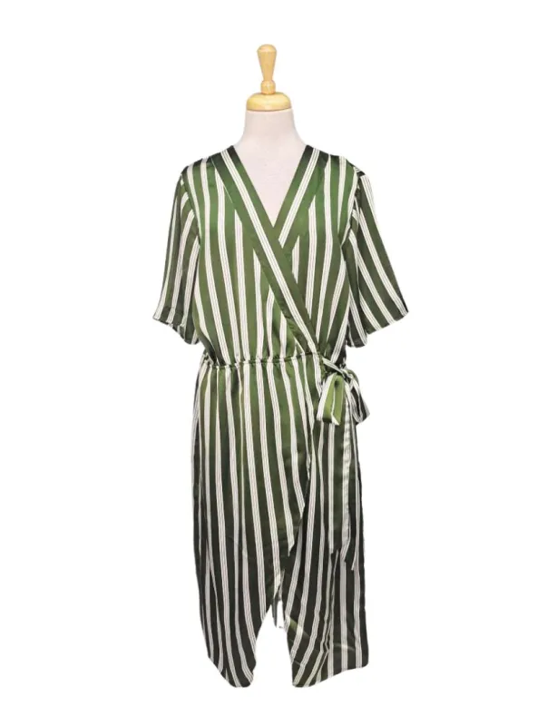 Boohoo Ladies Wrap Midi Dress - Green/White made by Boohoo