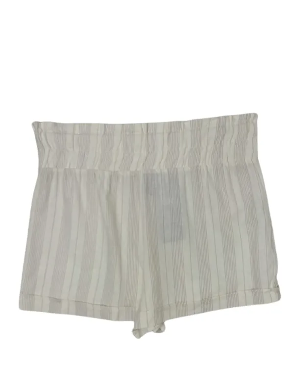 Forever 21 Ladies Short - cream made by Forever 21