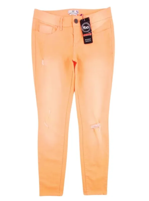 RIPPED DETAIL JEAN sold by FBO