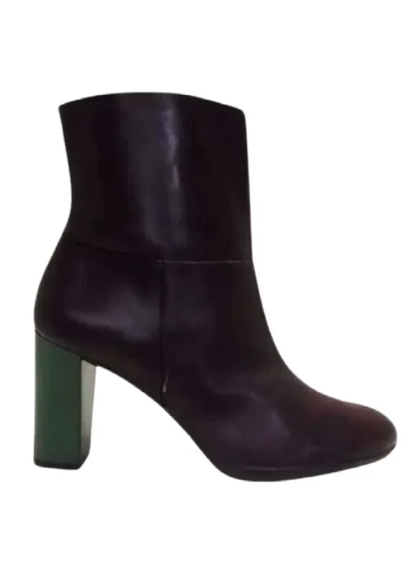 BLOCK MEDIUM HEEL ANKLE BOOT sold by FBO