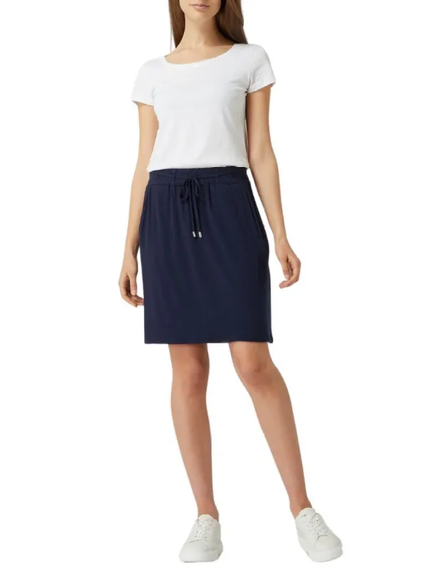 BASIC SKIRT WITH POCKETS sold by FBO