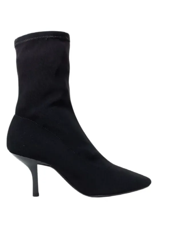 POINTED FABRIC BOOTIE sold by FBO