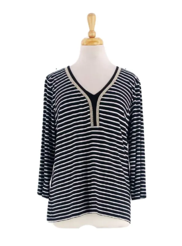 PATTERNED TIE FRONT TOP sold by FBO