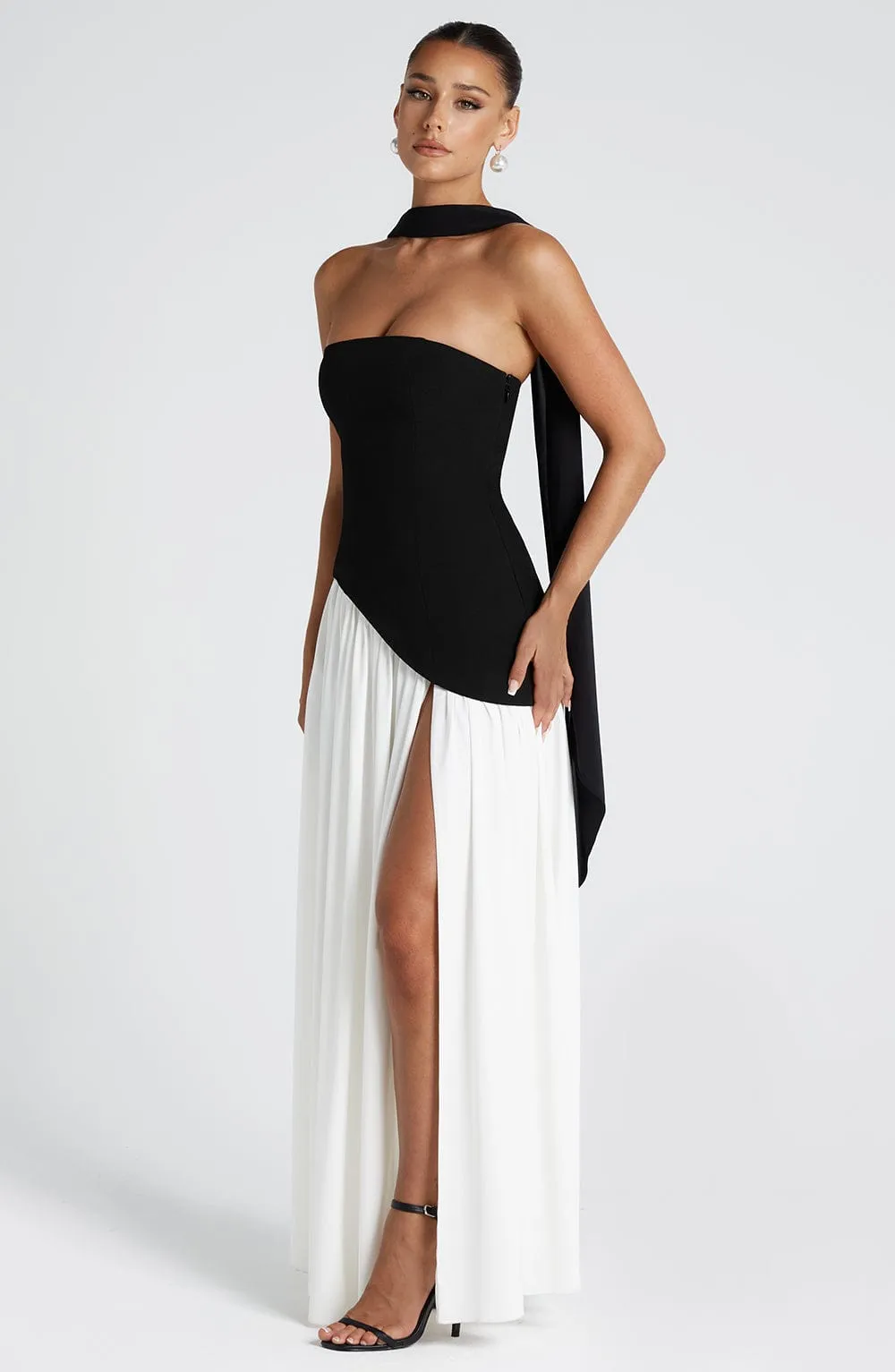Maliyah Maxi Dress - Black/White sold by Babyboo Fashion product image thumbnail 5