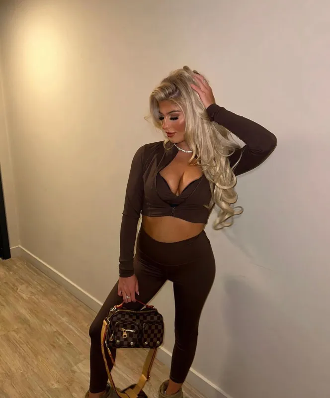 HOT GIRL WALK CHOCOLATE BROWN ACTIVEWEAR GYM 3 PIECE SET sold by Katie Jade Boutique