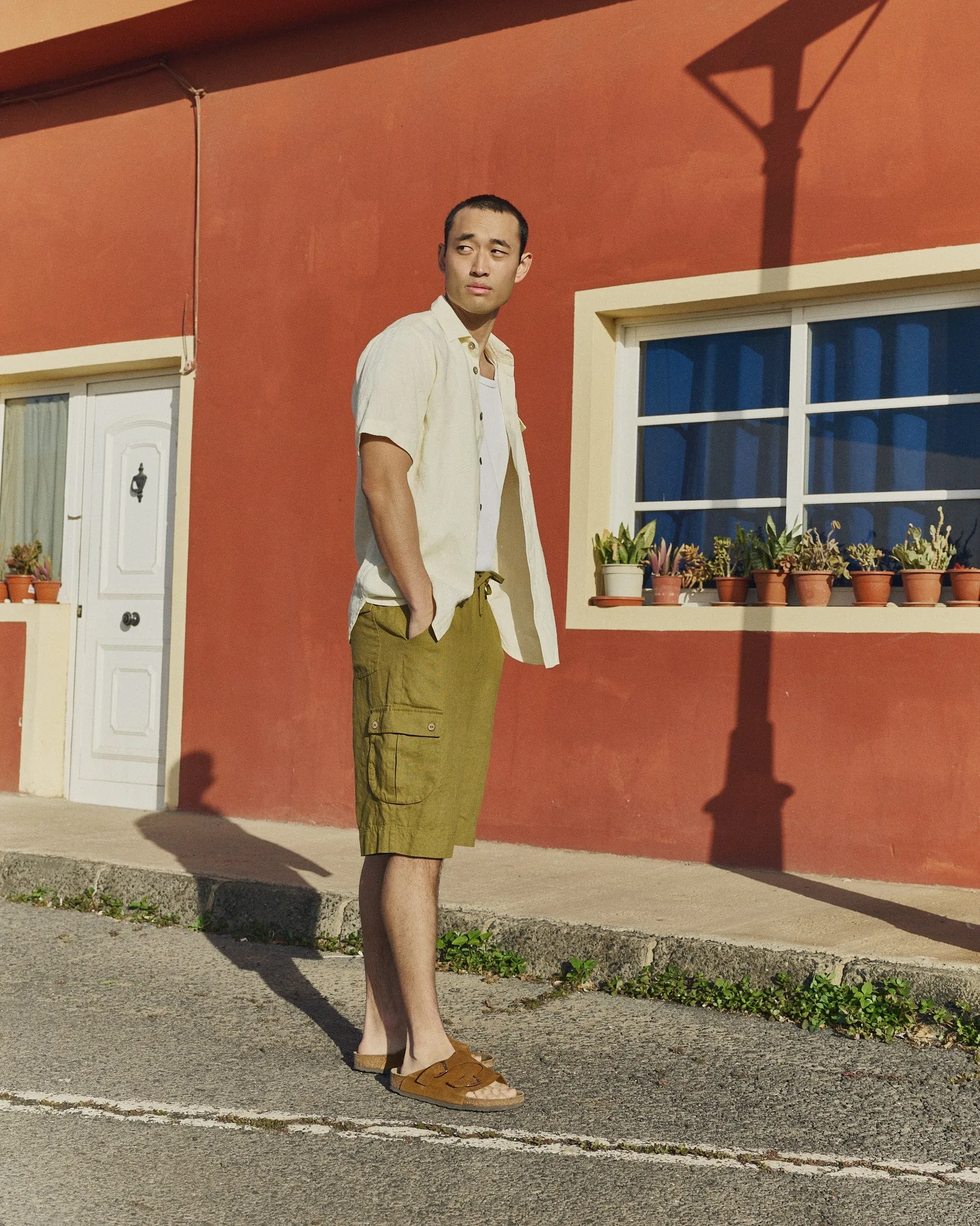 R: Men’s cargo linen shorts MACKAY (Color: Olive; Size: S) sold by Not Perfect Linen product image thumbnail 4