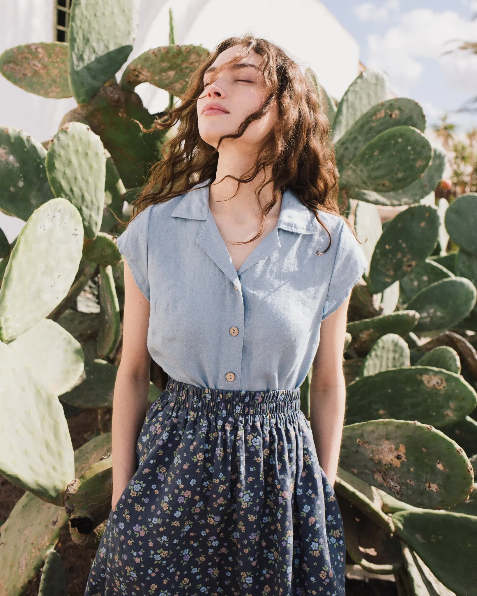 R: NOOSA collar linen shirt (Color: Dusky Florals; Size: M) sold by Not Perfect Linen product image thumbnail 2