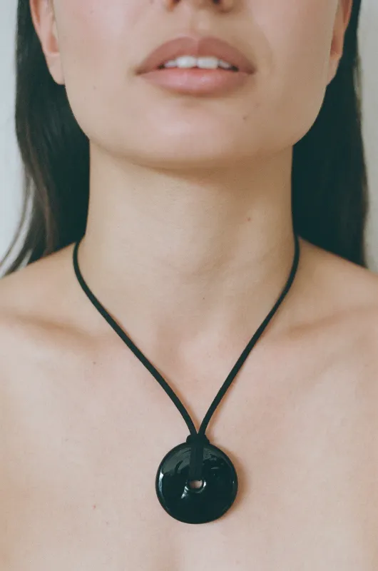 CAMELIA in Nero sold by Ayllon