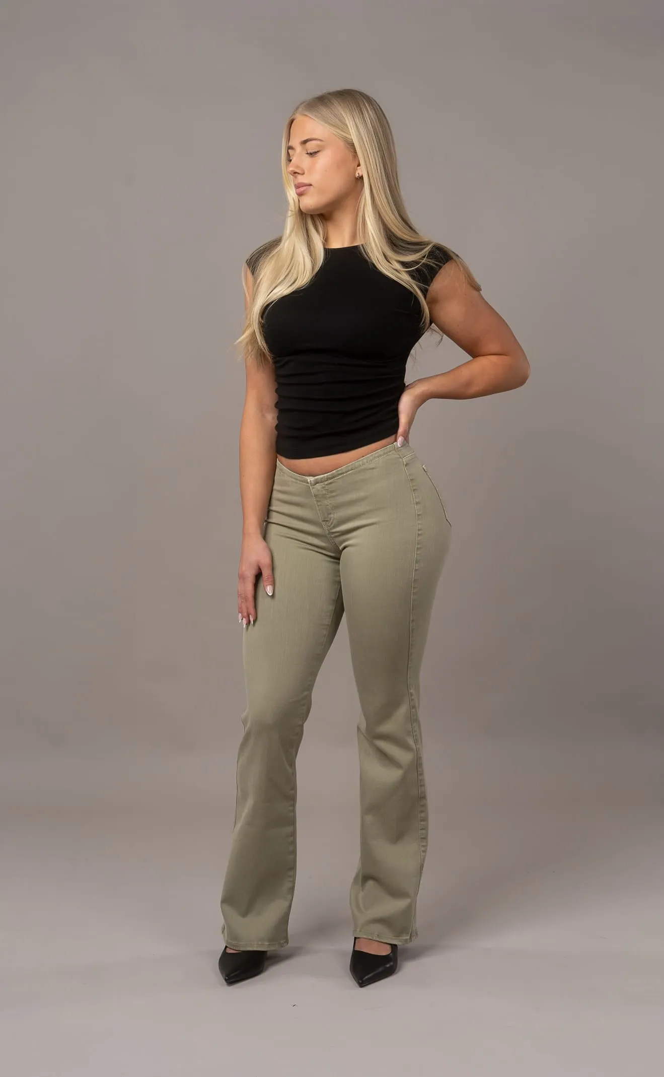 Bare Low Waisted Flared Fitjeans - Khaki sold by Fit Jeans