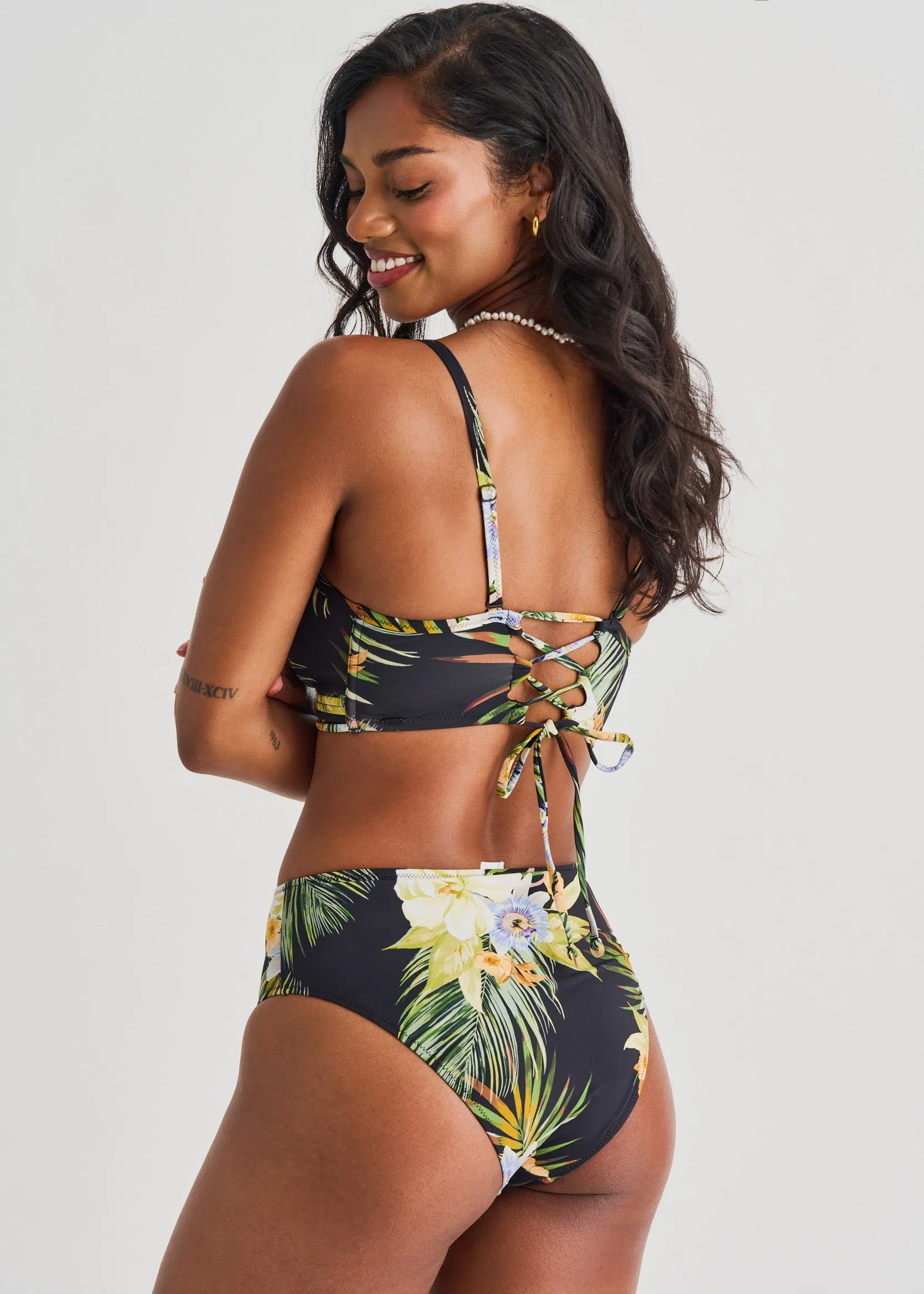 Cami Crop Top sold by Everyday Sunday product image thumbnail 2