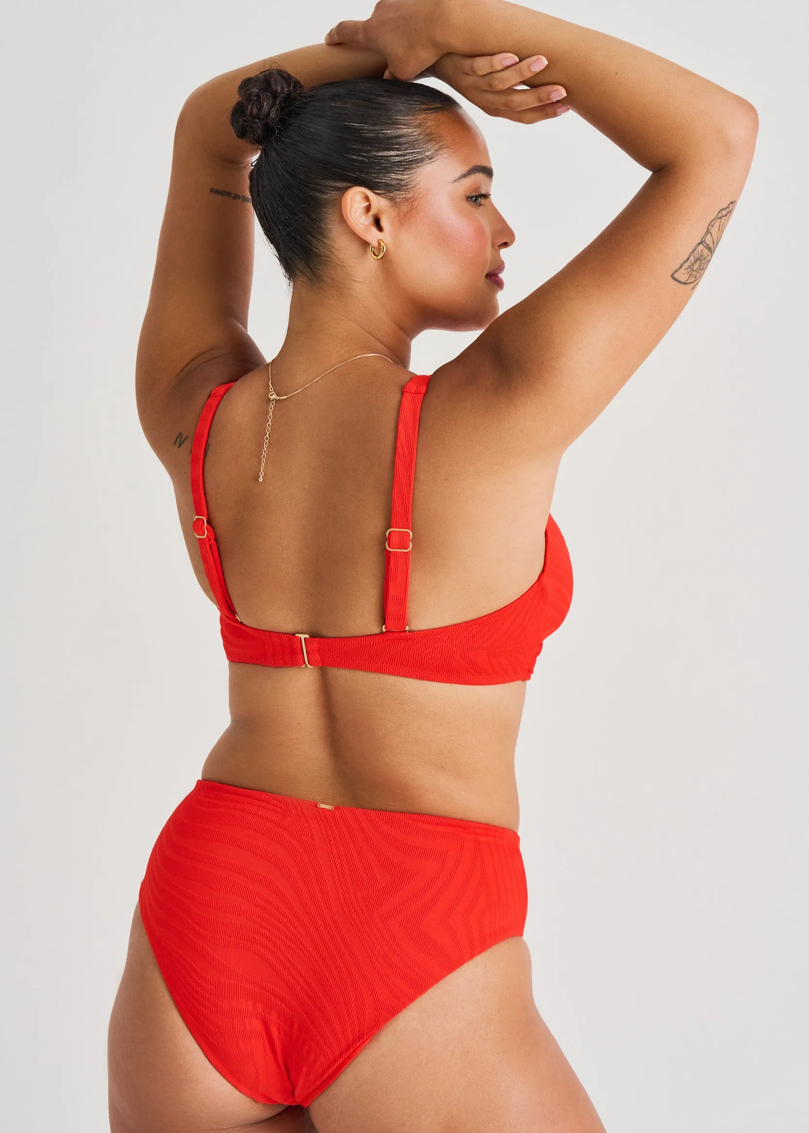 Textured Front Twist Bikini Top - FINAL SALE sold by Everyday Sunday product image thumbnail 5