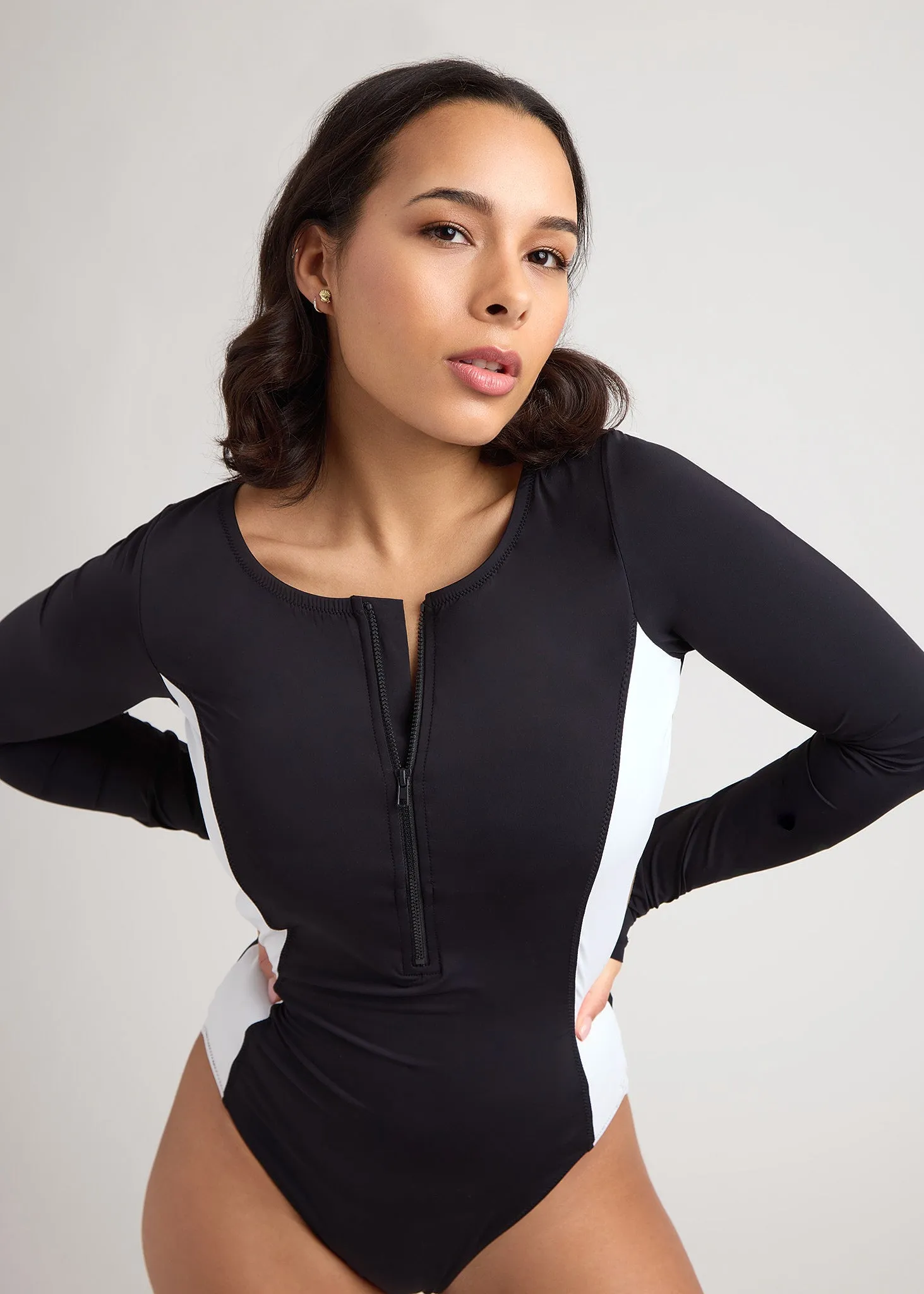 Black Front Zipper Rashguard sold by Everyday Sunday product image thumbnail 4