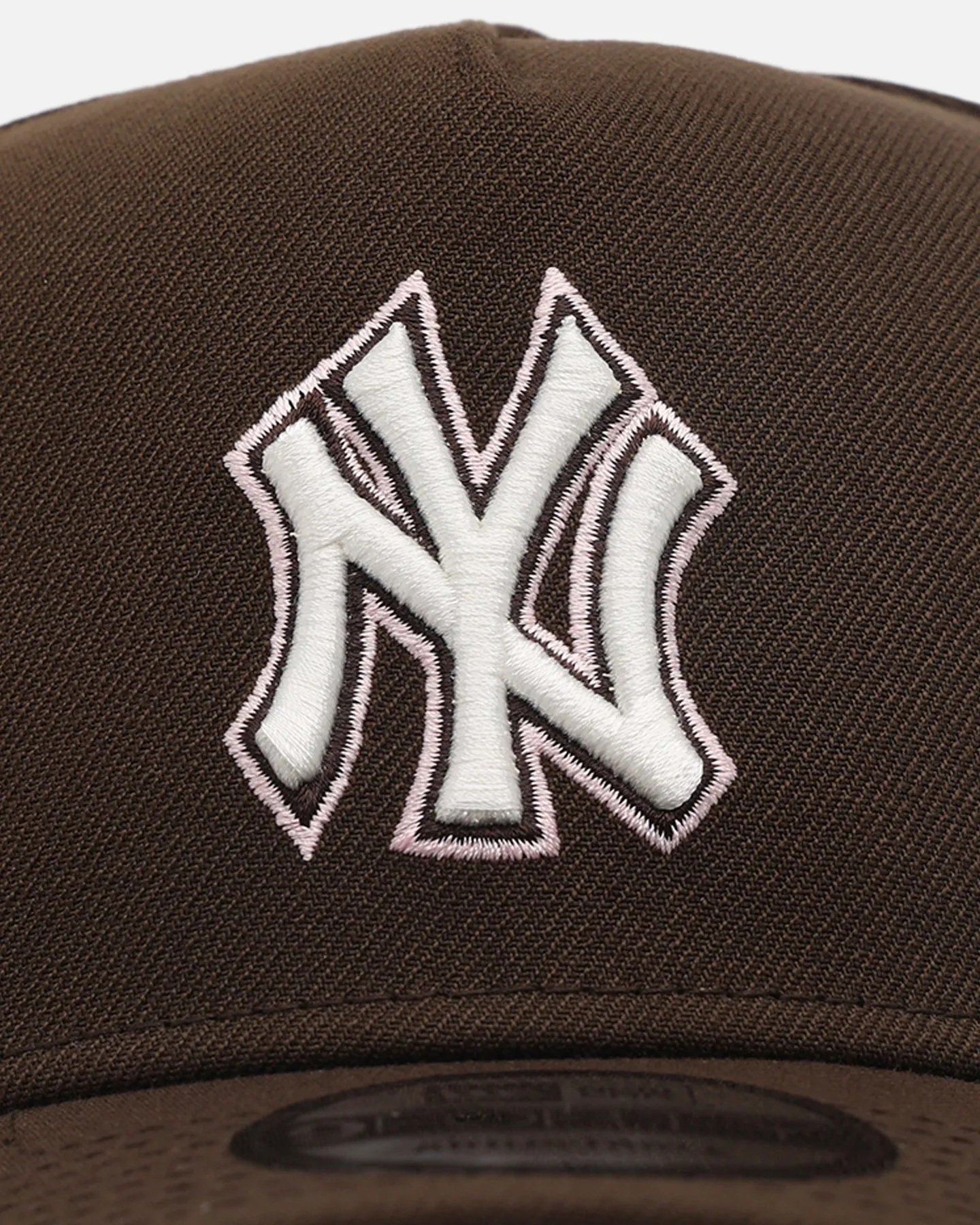 New Era New York Yankees 'Neapolitan 2.0' 9FORTY A-Frame Snapback Brown sold by Culture Kings product image thumbnail 5