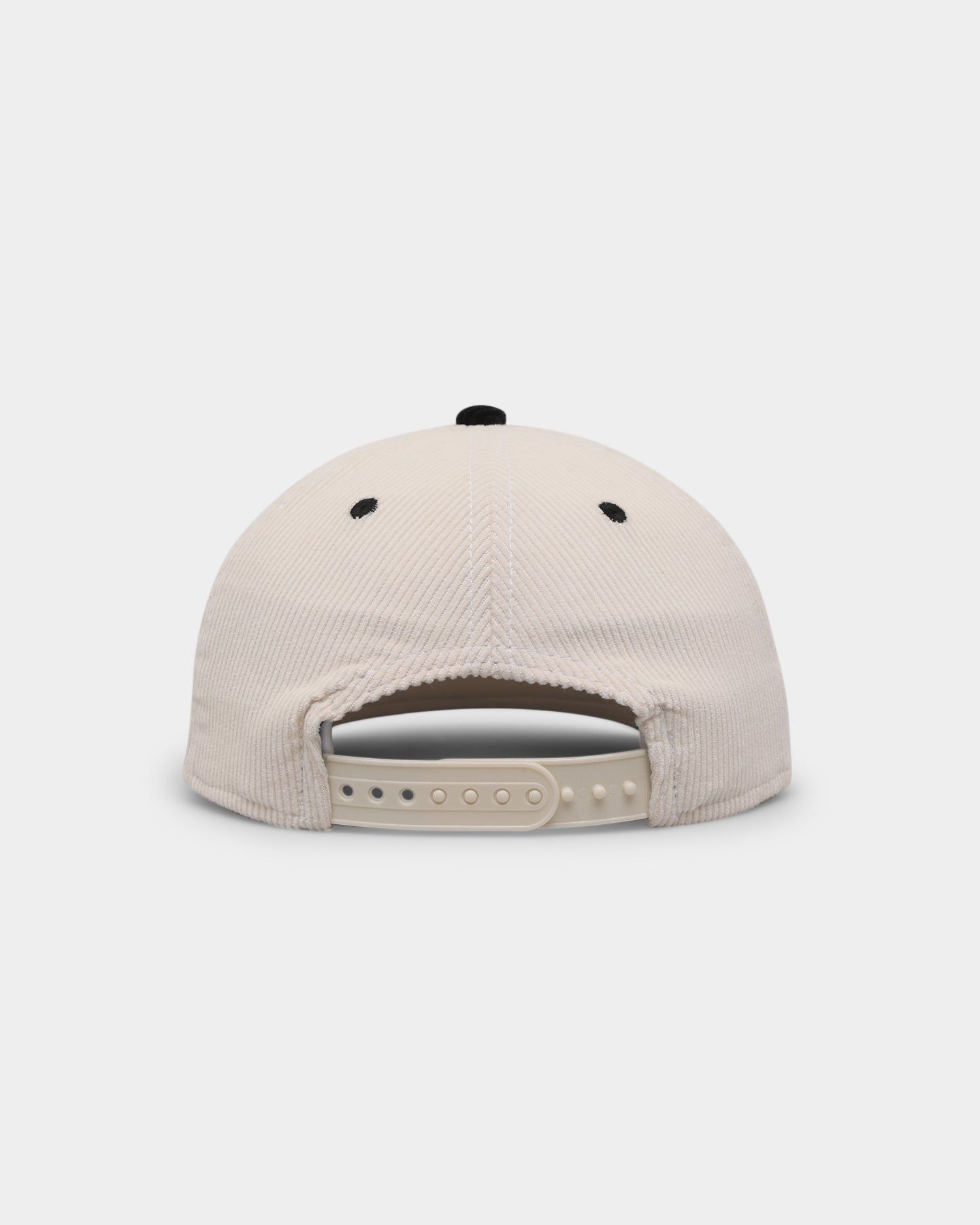 New Era Las Vegas Raiders 'Chrome Corduroy Throwback Script' Golfer Snapback Chrome White sold by Culture Kings product image thumbnail 2