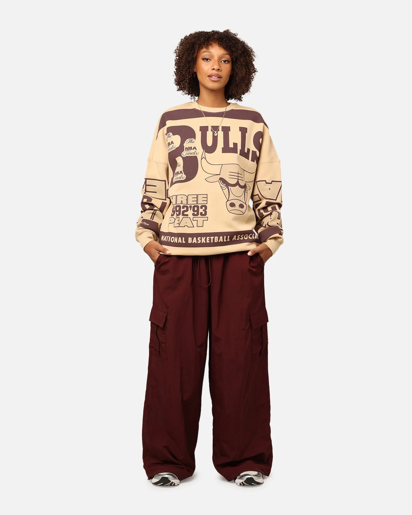 Mitchell & Ness Women's Chicago Bulls League Crewneck Warm Sand sold by Culture Kings product image thumbnail 2
