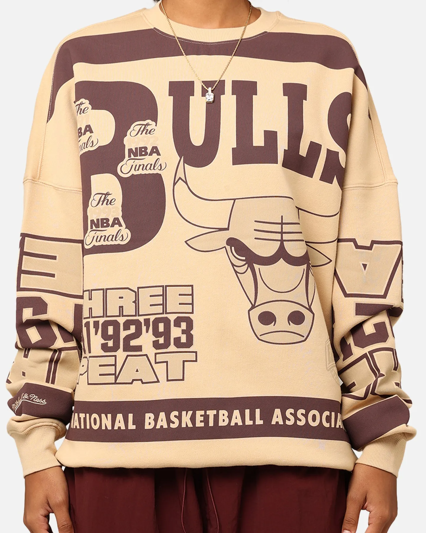 Mitchell & Ness Women's Chicago Bulls League Crewneck Warm Sand sold by Culture Kings product image thumbnail 3