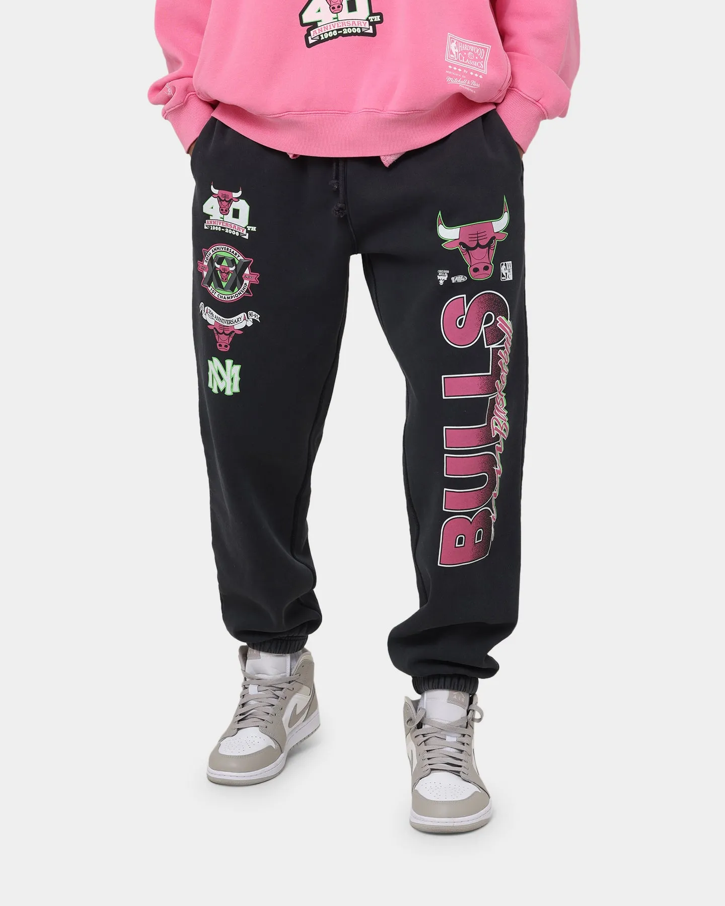 Mitchell & Ness Chicago Bulls Neon Champs Sweat Pants Faded Black sold by Culture Kings