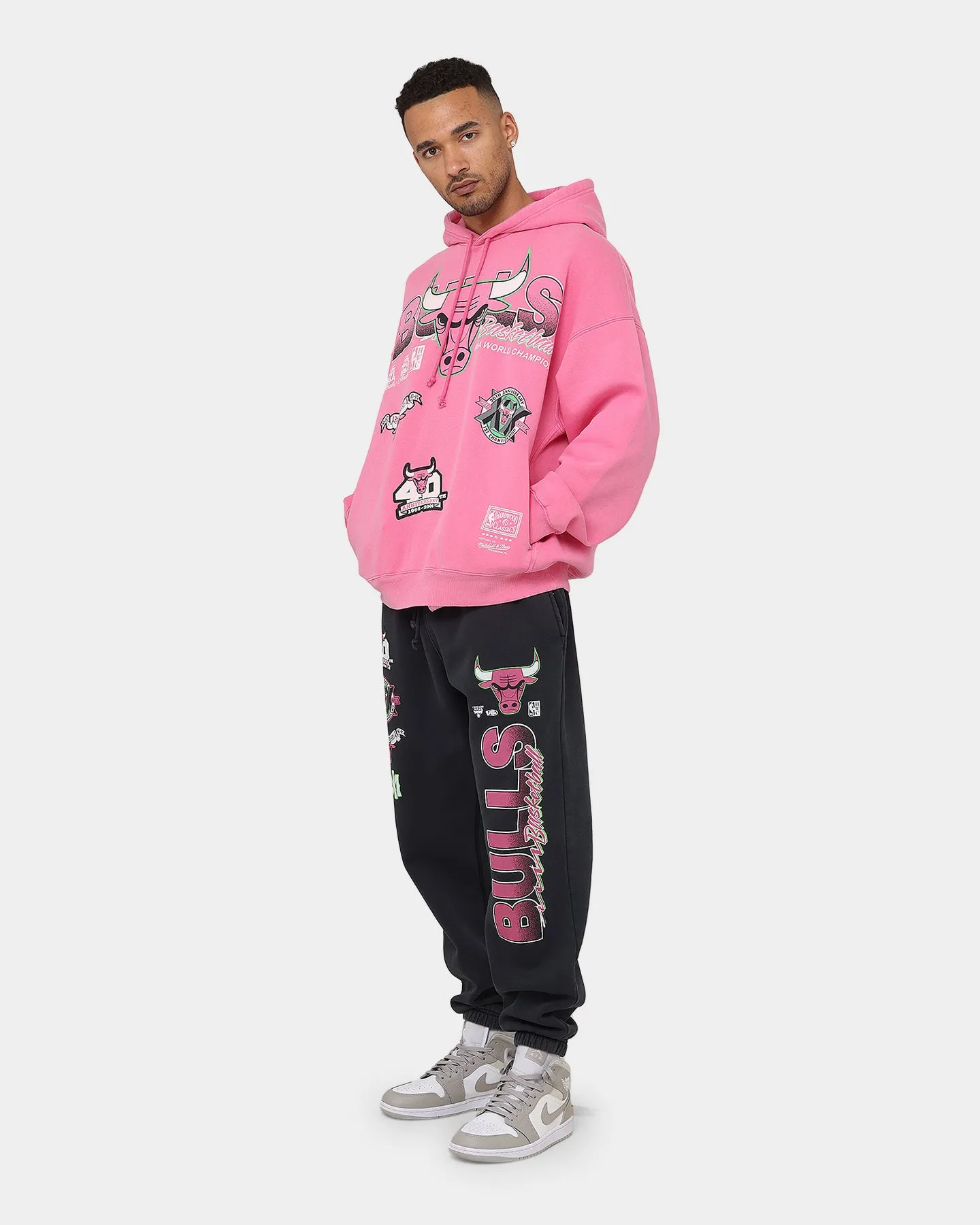 Mitchell & Ness Chicago Bulls Neon Champs Sweat Pants Faded Black sold by Culture Kings product image thumbnail 2