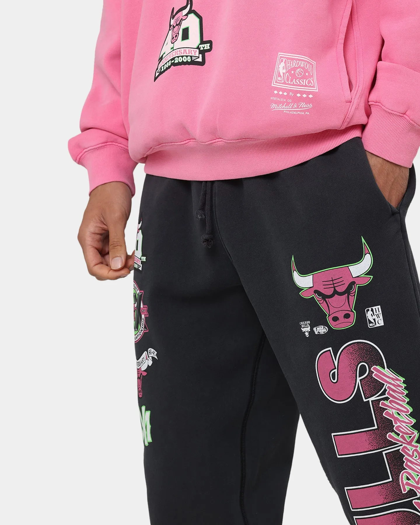 Mitchell & Ness Chicago Bulls Neon Champs Sweat Pants Faded Black sold by Culture Kings product image thumbnail 4
