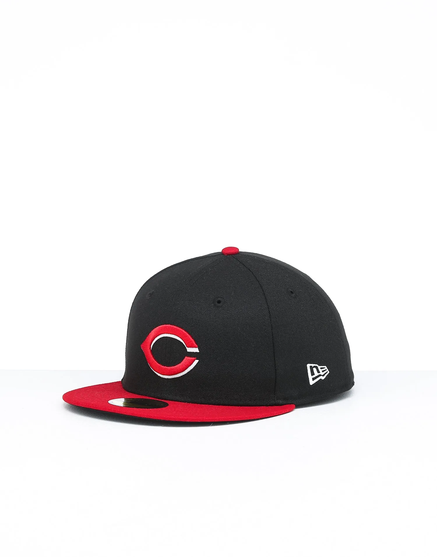 New Era Cincinnati Reds 59FIFTY ALT Fitted Black/OTC sold by Culture Kings