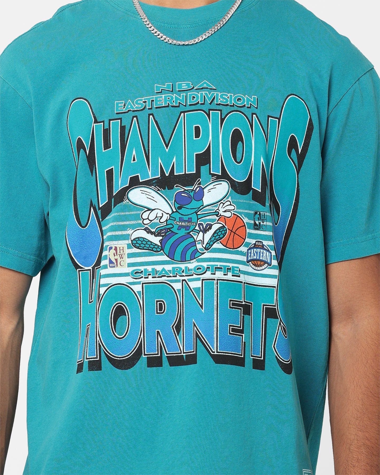 Mitchell & Ness Charlotte Hornets NBA Champs T-Shirt Teal sold by Culture Kings product image thumbnail 3