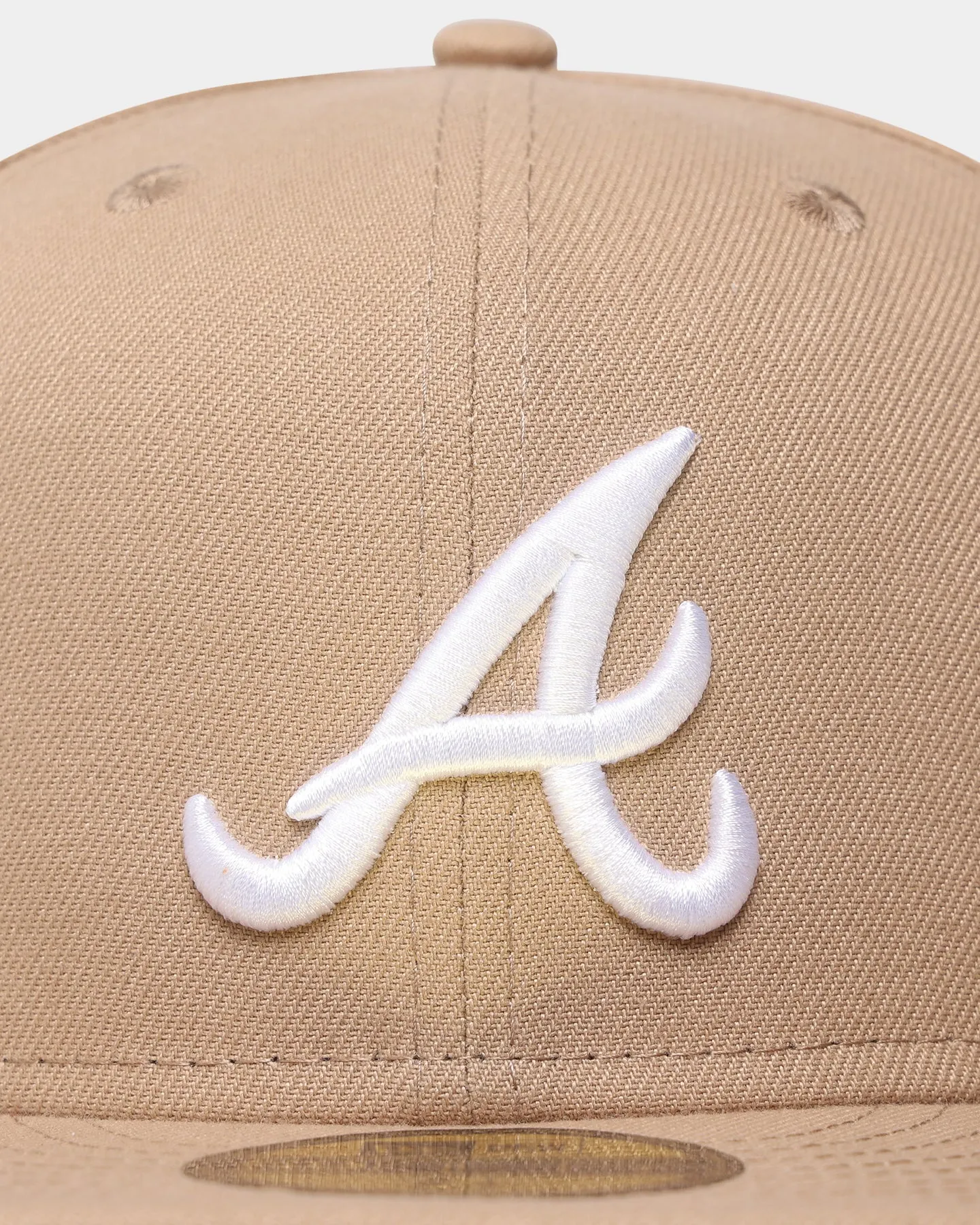 New Era Atlanta Braves "Camel White" 59FIFTY Fitted Tumbleweed/White sold by Culture Kings product image thumbnail 5