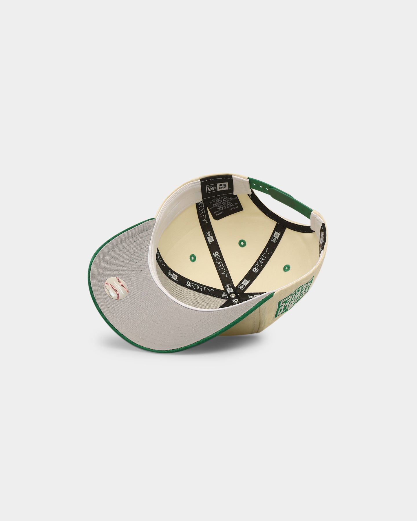 New Era Los Angeles Dodgers 'Lucky Green' 9FORTY A-Frame Snapback Chrome White sold by Culture Kings product image thumbnail 6