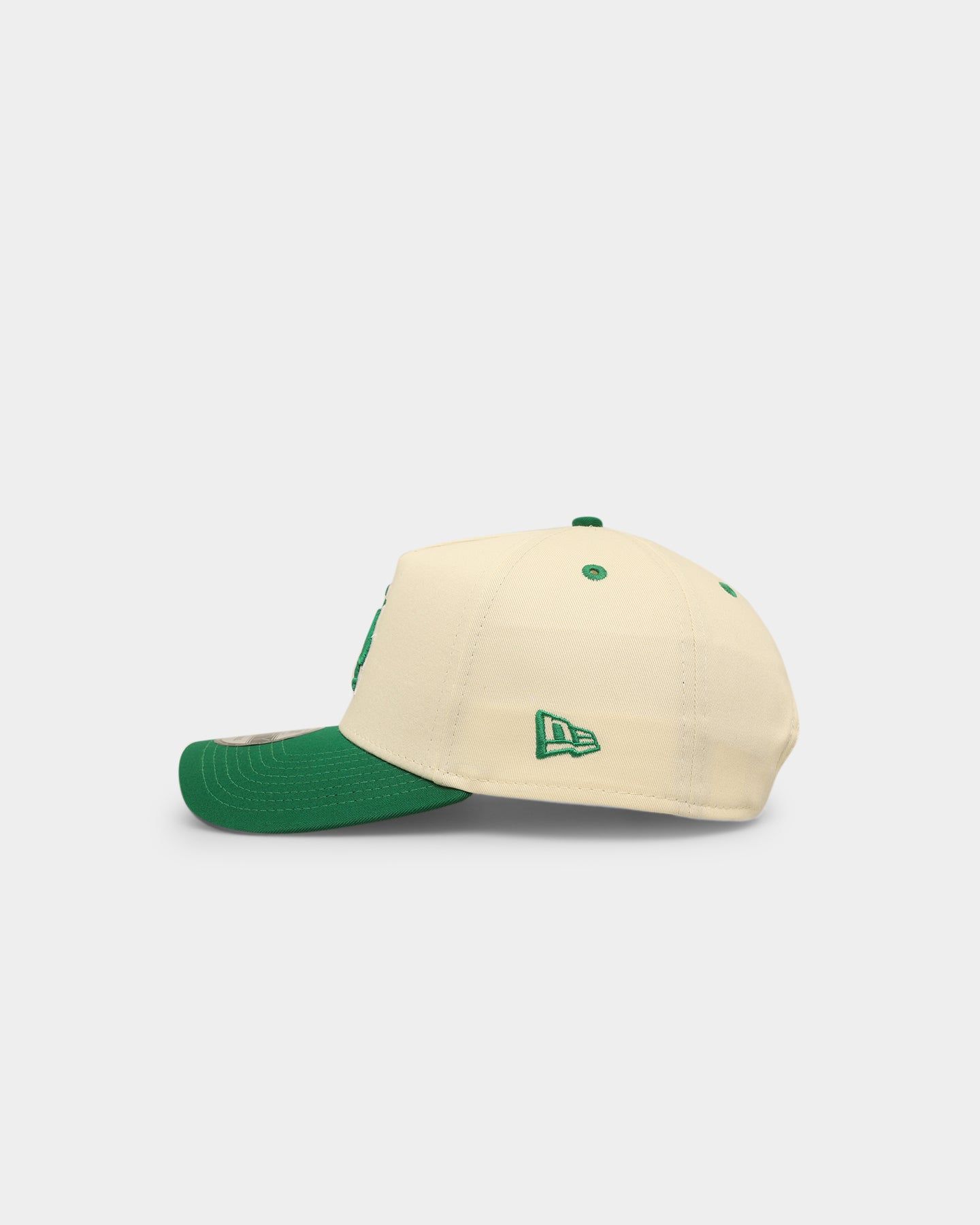 New Era Los Angeles Dodgers 'Lucky Green' 9FORTY A-Frame Snapback Chrome White sold by Culture Kings product image thumbnail 4