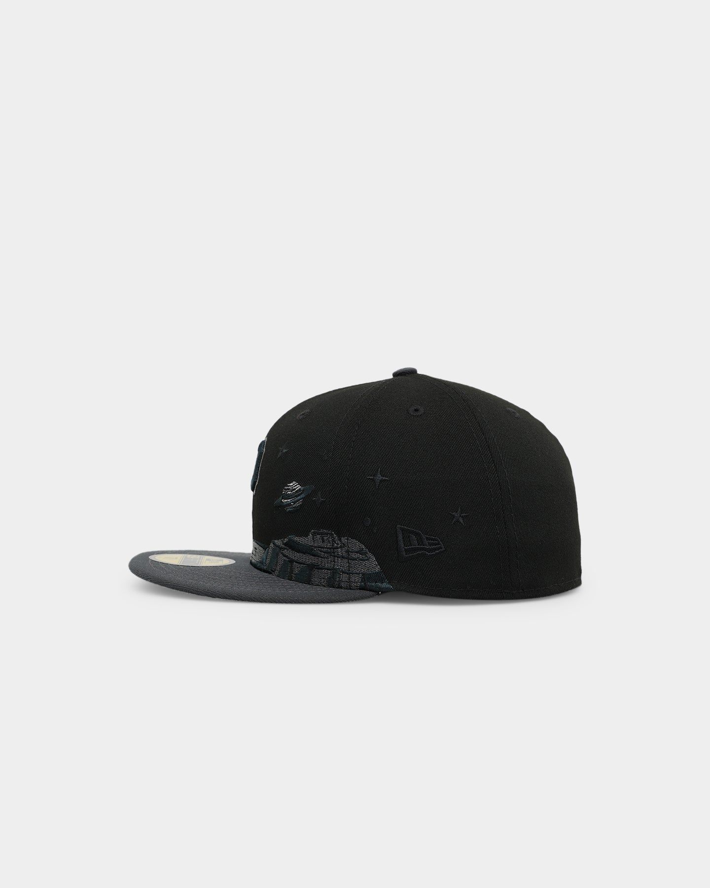 New Era Pittsburgh Pirates Planetary 59FIFTY Fitted Black sold by Culture Kings product image thumbnail 4