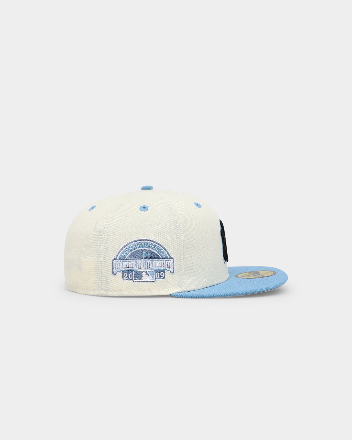 New Era New York Yankees 'Chrome University Blue' 59FIFTY Fitted White sold by Culture Kings product image thumbnail 3