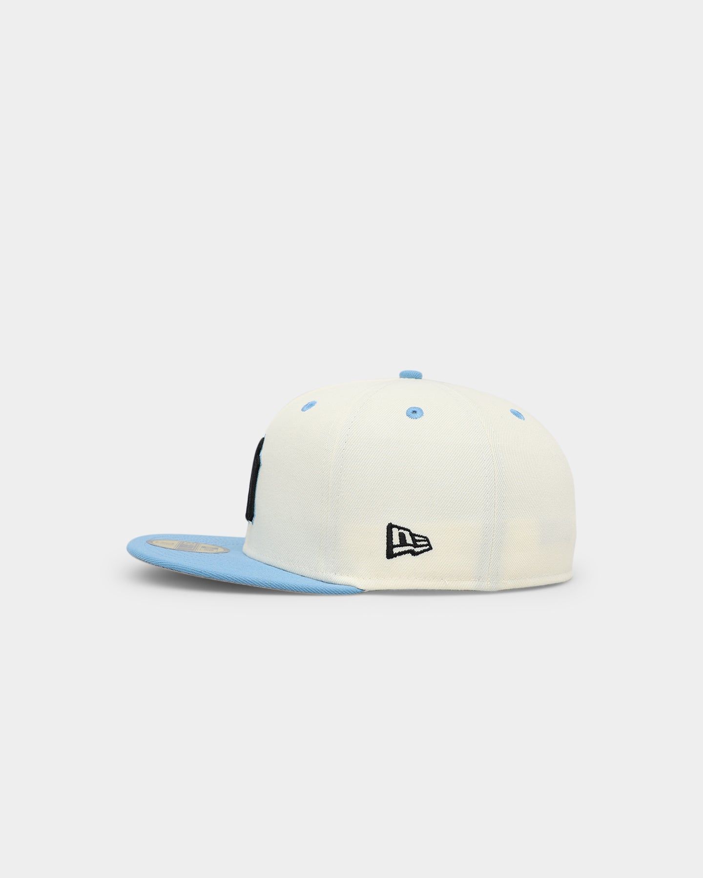 New Era New York Yankees 'Chrome University Blue' 59FIFTY Fitted White sold by Culture Kings product image thumbnail 4