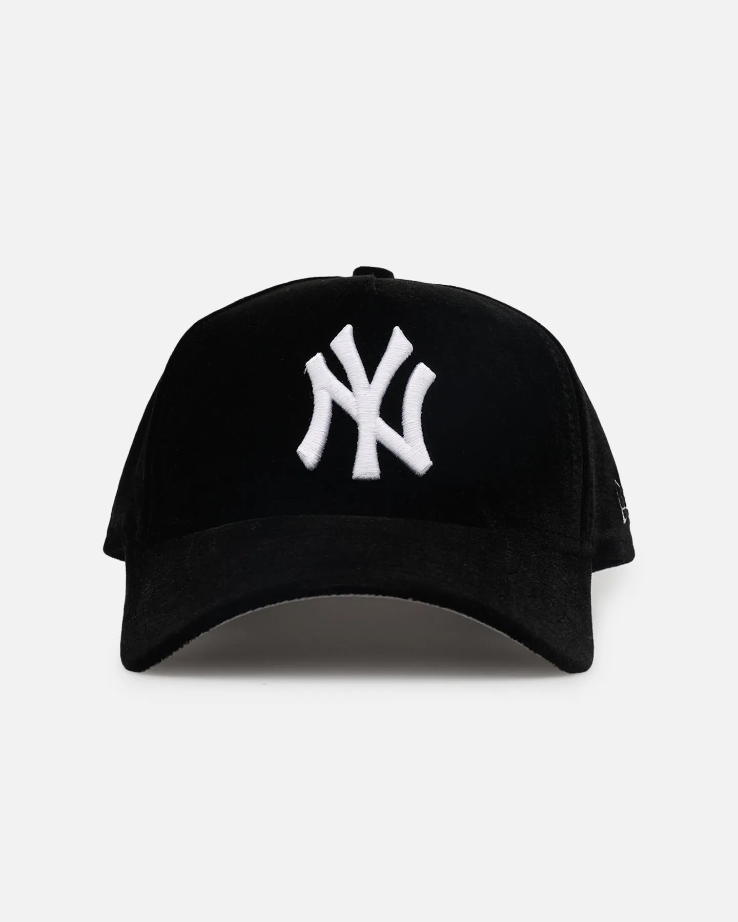 New Era New York Yankees 'Velvet Dreams' 9FORTY A-Frame Snapback Black/Grey sold by Culture Kings