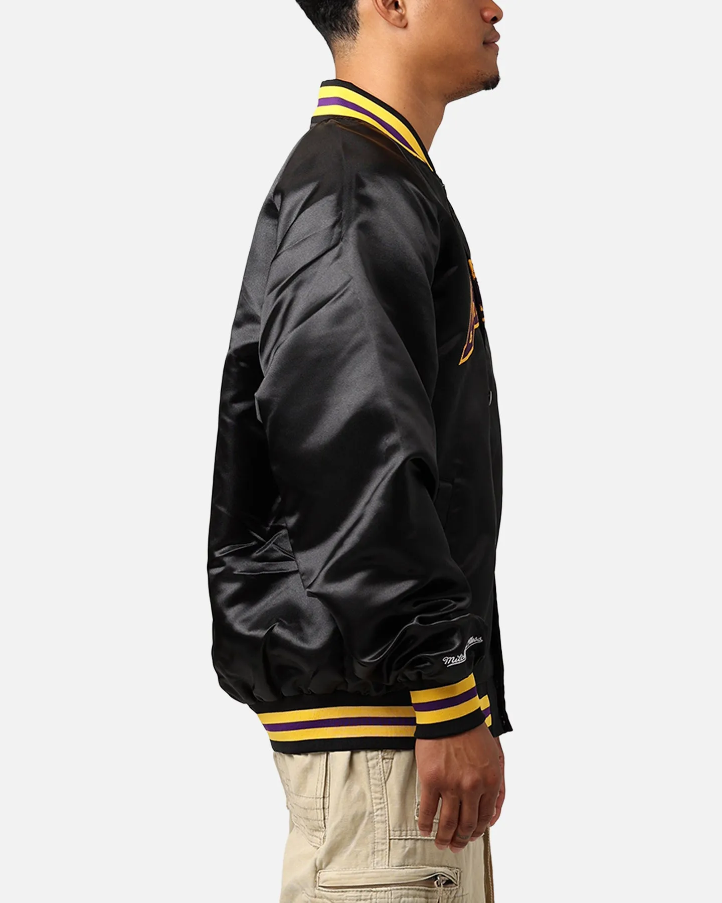 Mitchell & Ness Los Angeles Lakers Lightweight Satin Jacket Black sold by Culture Kings product image thumbnail 4
