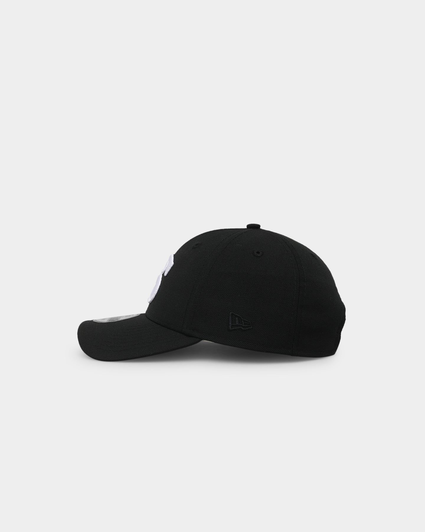 New Era Chicago White Sox 'Archive Americana' 9FORTY Cloth Strapback Black sold by Culture Kings product image thumbnail 4