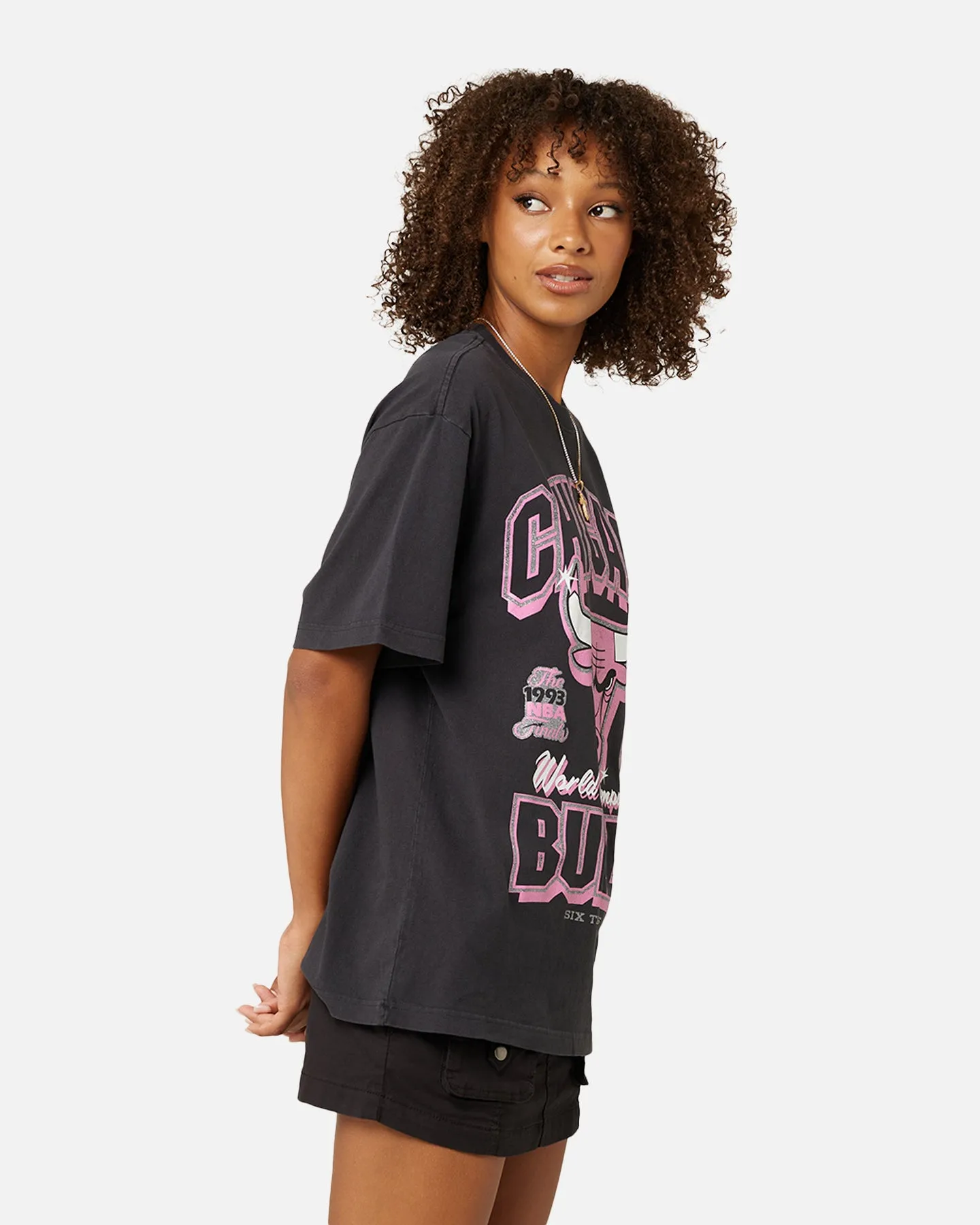 Mitchell & Ness Women's Chicago Bulls Arch Logo T-Shirt Faded Black sold by Culture Kings product image thumbnail 5