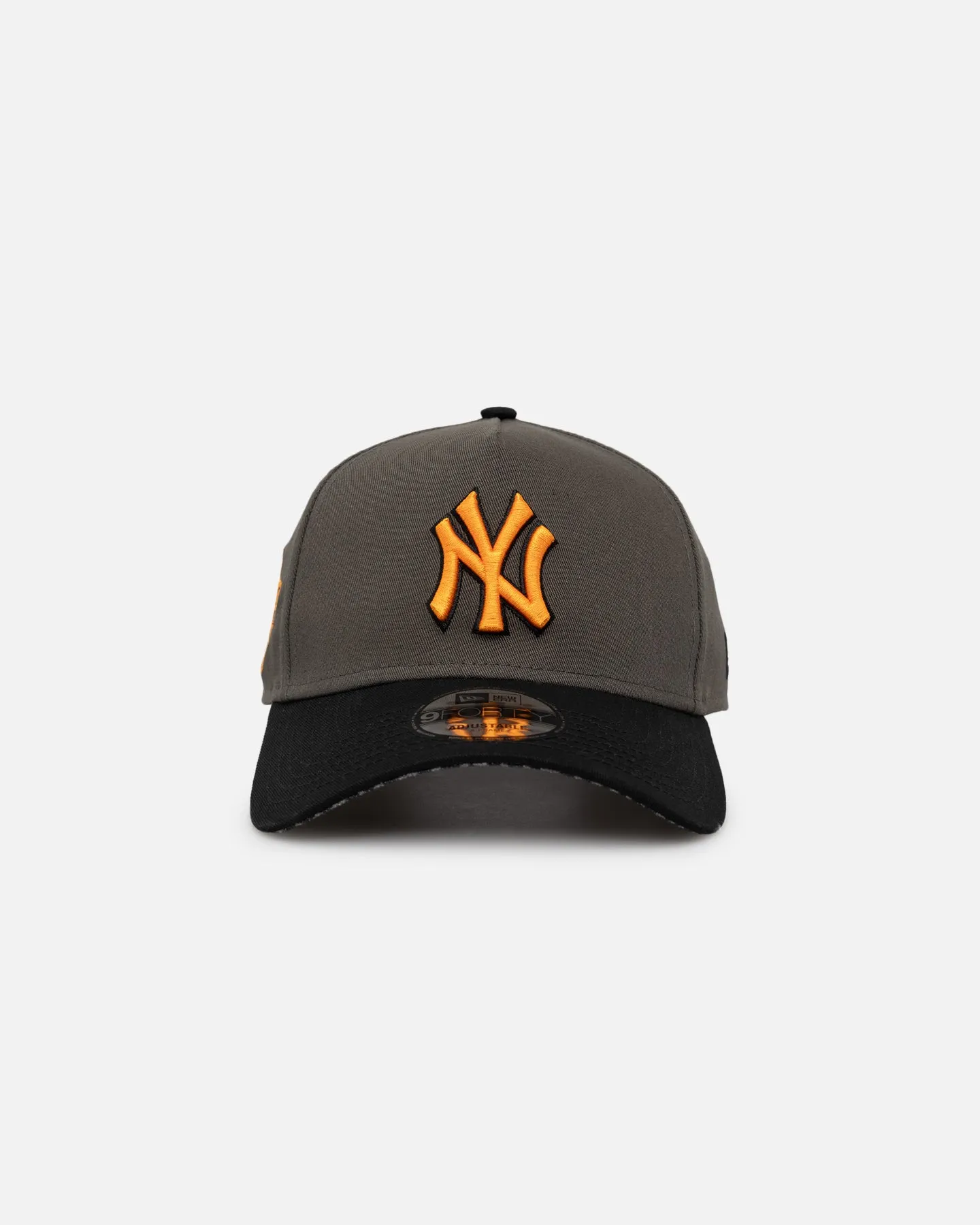 New Era New York Yankees 'Legendary Charcoal' 9FORTY A-Frame Snapback Charcoal/Black sold by Culture Kings product image thumbnail 2