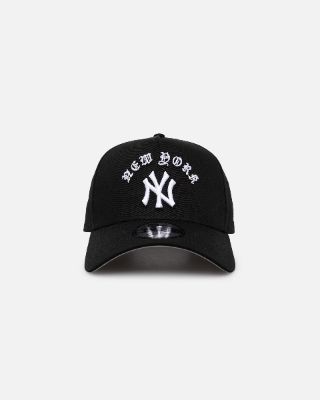 New Era New York Yankees 'Gothic Arch' 9FORTY A-Frame Snapback Black/White sold by Culture Kings