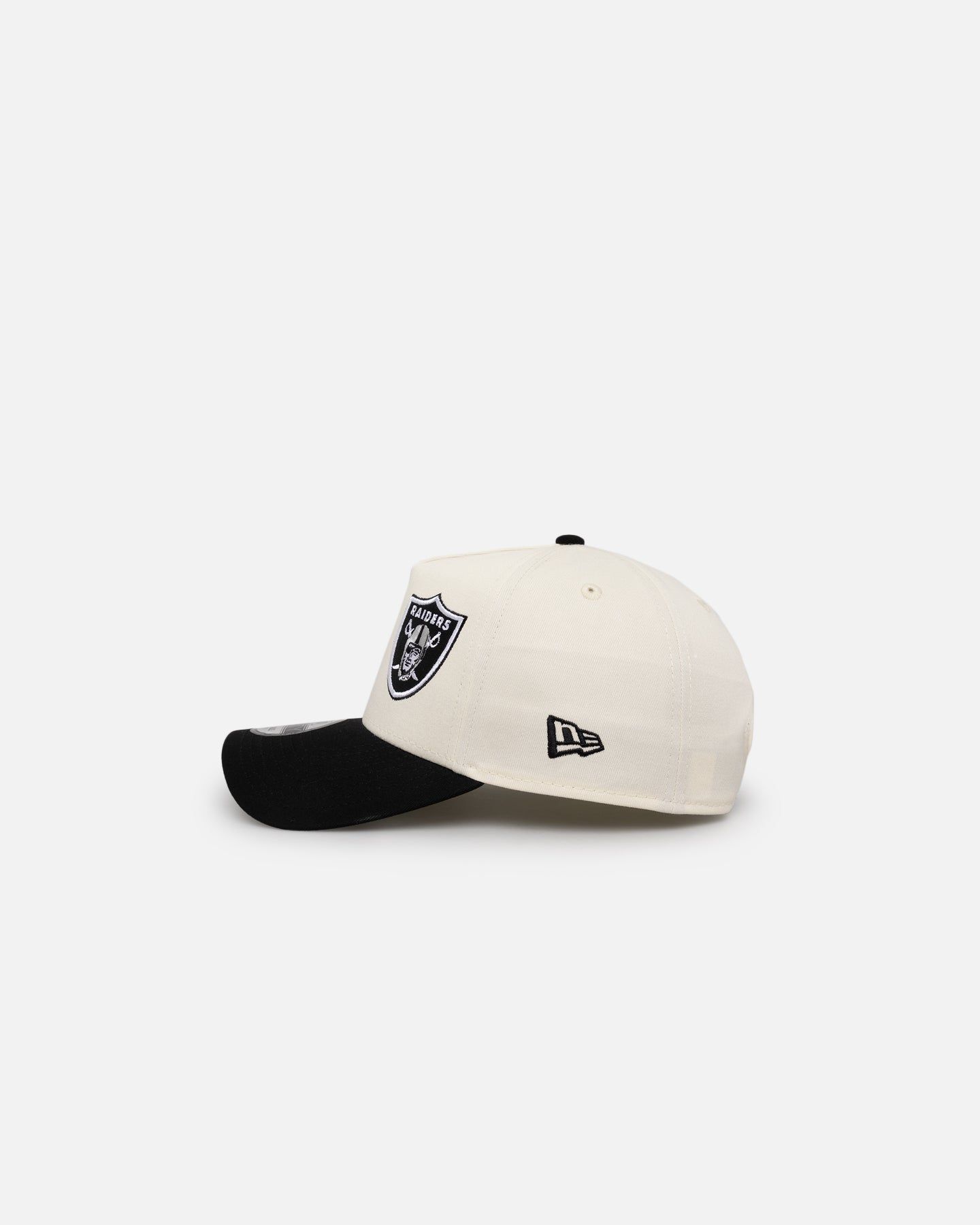 New Era Las Vegas Raiders 'Tall Text' 9FORTY A-Frame Snapback Chrome White/OTC sold by Culture Kings product image thumbnail 4