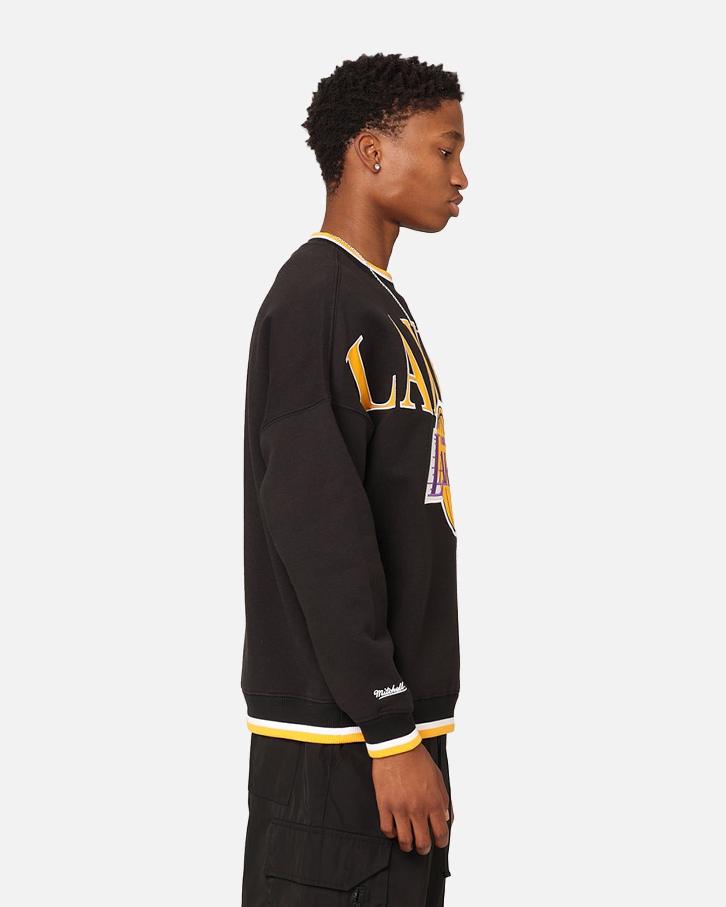 Mitchell & Ness Los Angeles Lakers Shooting Crewneck Black sold by Culture Kings product image thumbnail 5