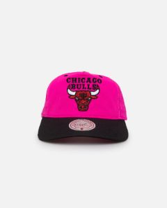 Mitchell & Ness Chicago Bulls Nylon Deadstock 2-Tone Snapback Neon Pink/Black sold by Culture Kings